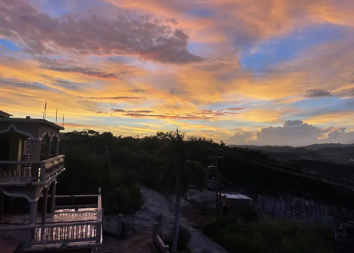 Skyline Suites, Breathtaking Mountains & View Apts Apartment